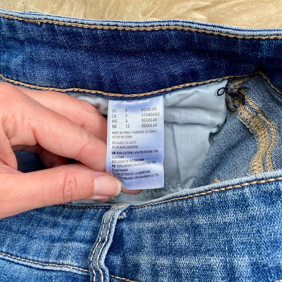 American Eagle Ripped Hi-Rise Jegging - Picture 8 of 8